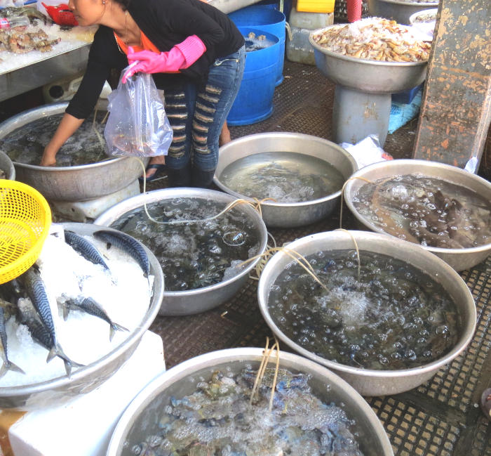 Phnom-Pehn market