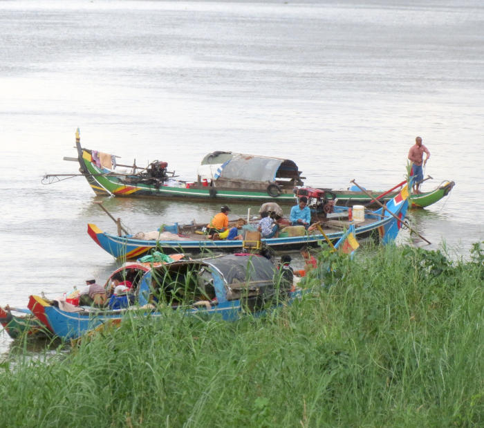 Phnom-Pehn river-front